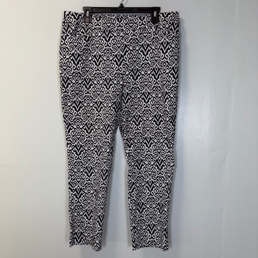 Chicos So Slimming Brigitte Ankle Pants Size 3R US 16 Black White Ikat